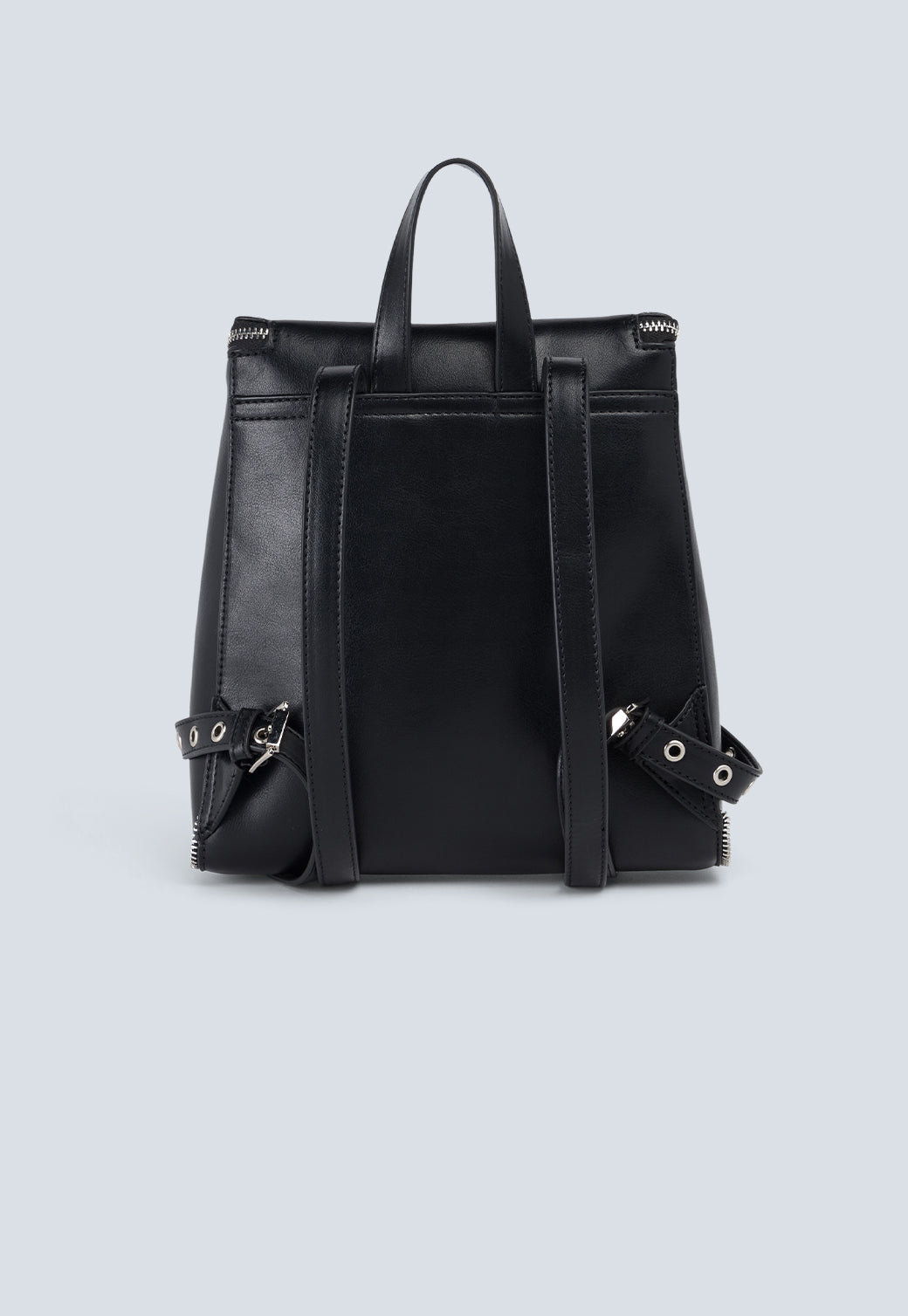 תיק גב לנשים בצבע שחור עם רוכסן עליון