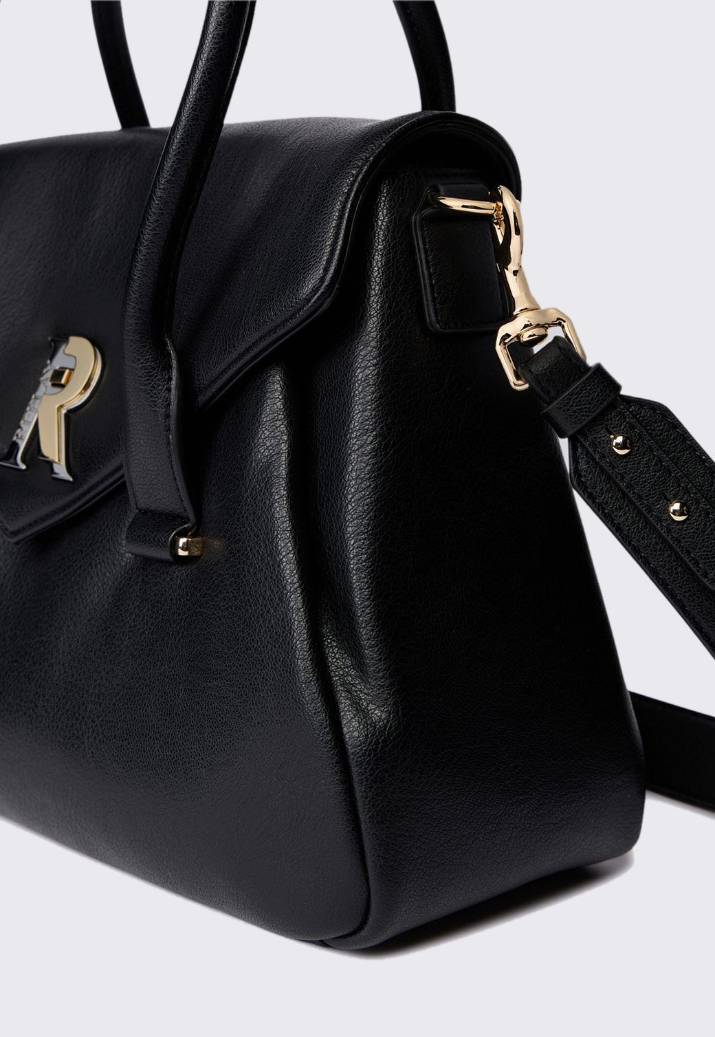 תיק יד לנשים בצבע שחור עם לוגו R מוזהב