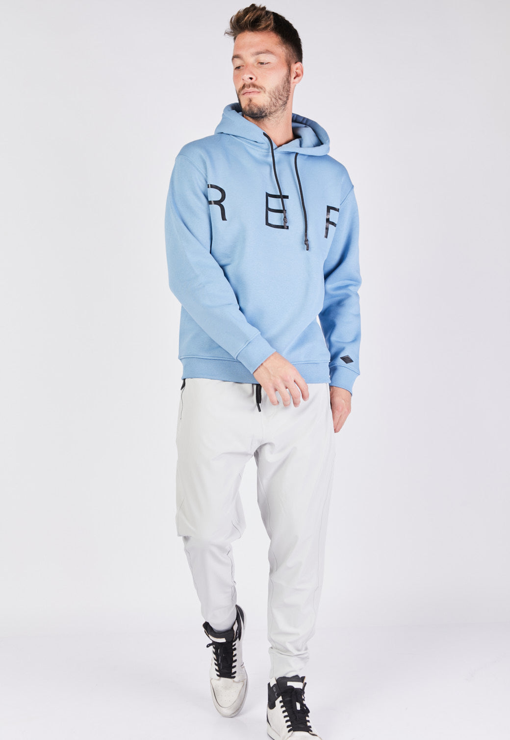 קפוצ'ון עם לוגו גברים