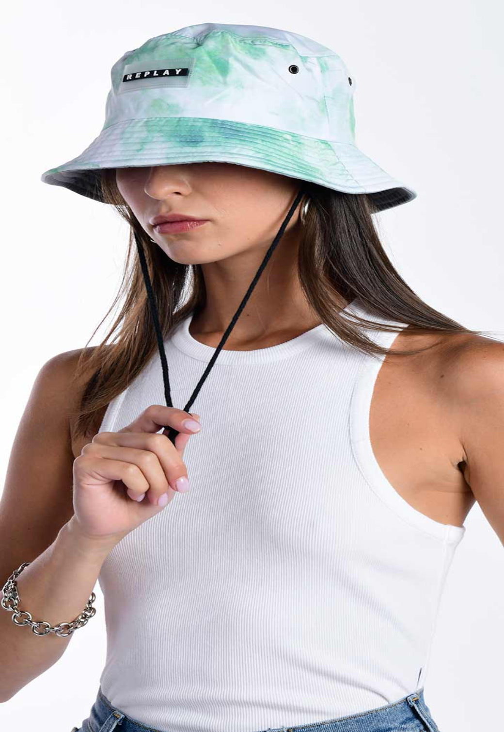 כובע באקט לנשים בצבע ירוק בהיר עם הדפס טאי-דאי ושרוך מתכוונן