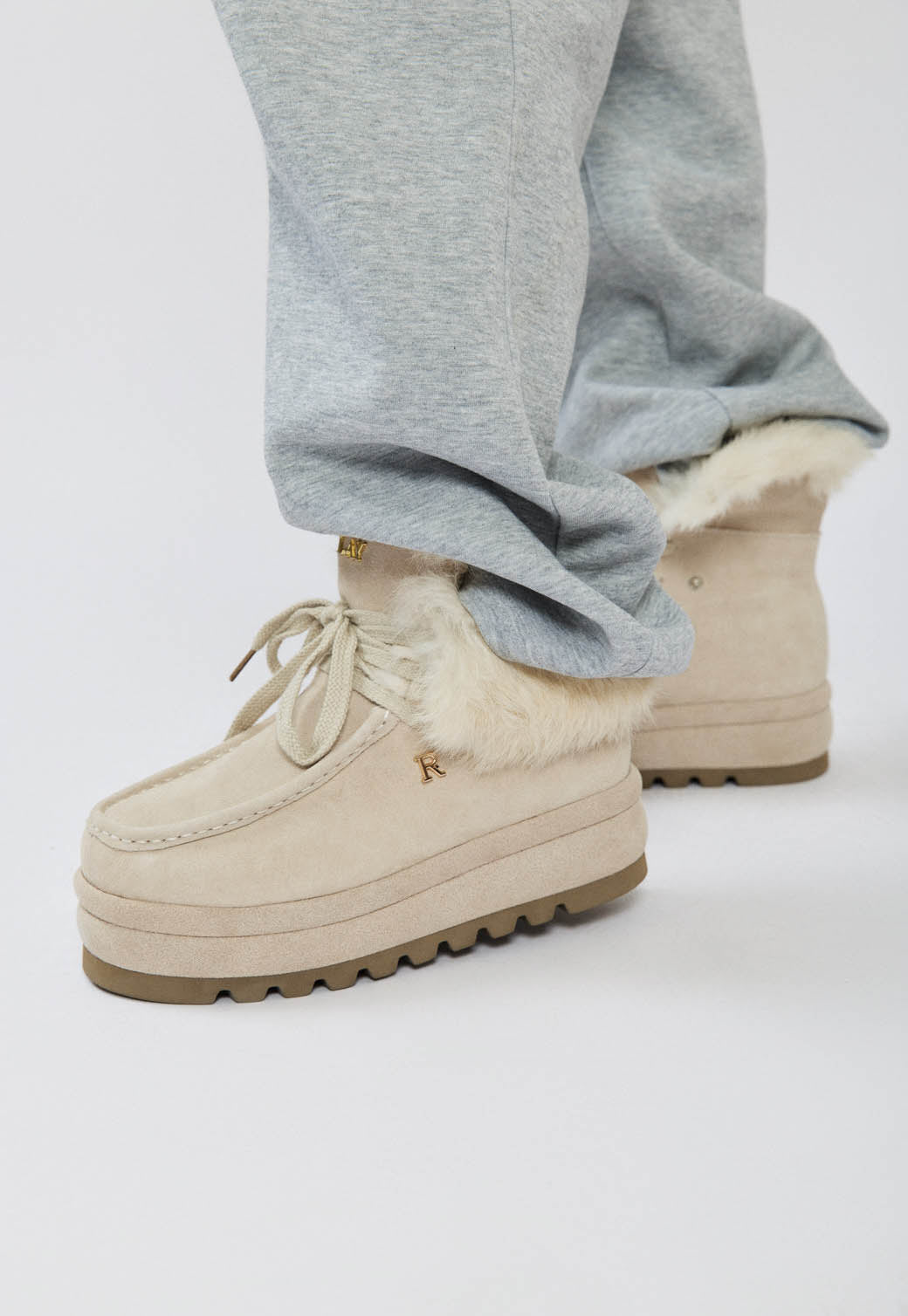 מגפוני MONIE זמש לנשים בצבע אבן