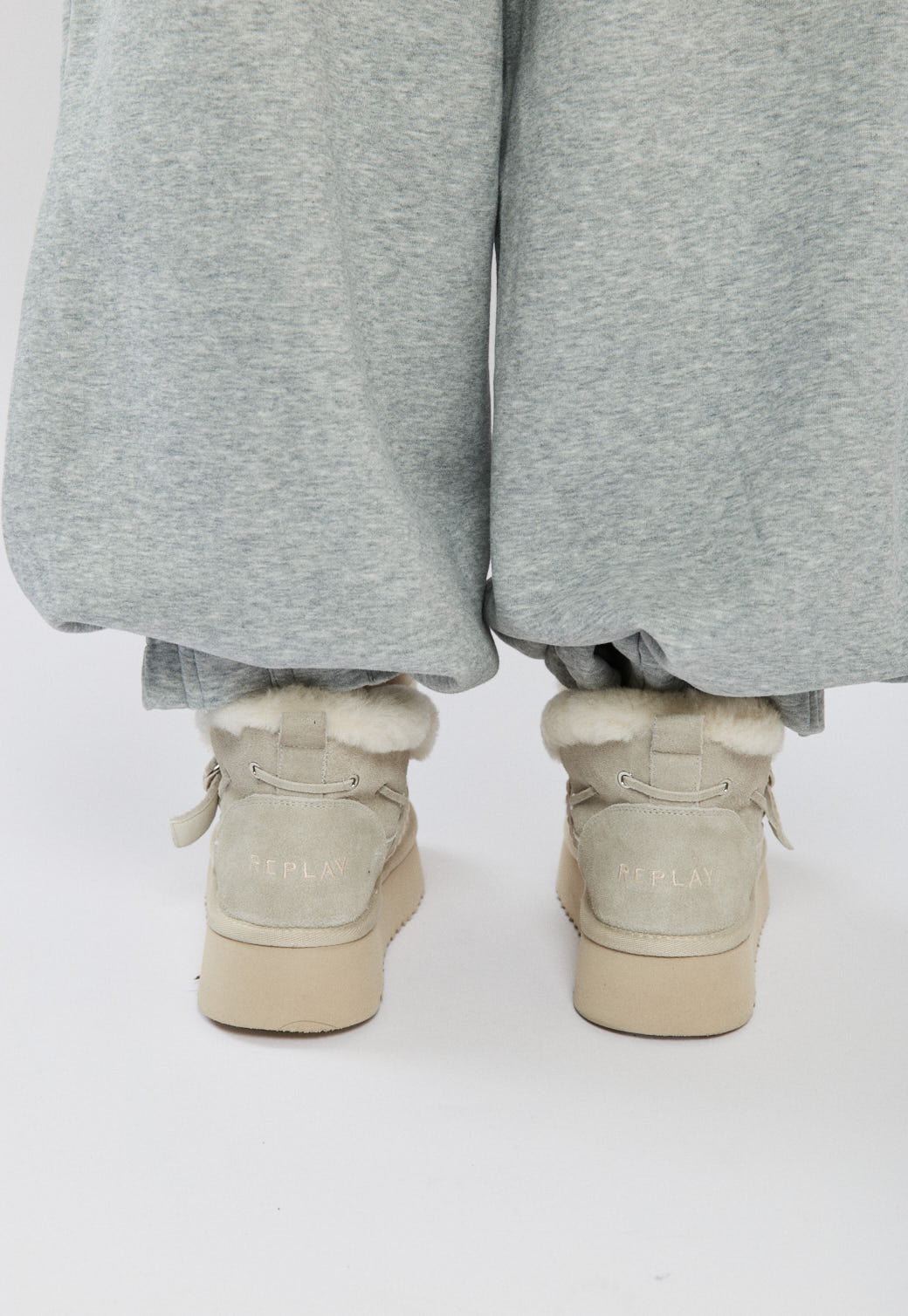 מגפוני זמש לנשים Cozy בצבע אבן עם בטנה מחממת