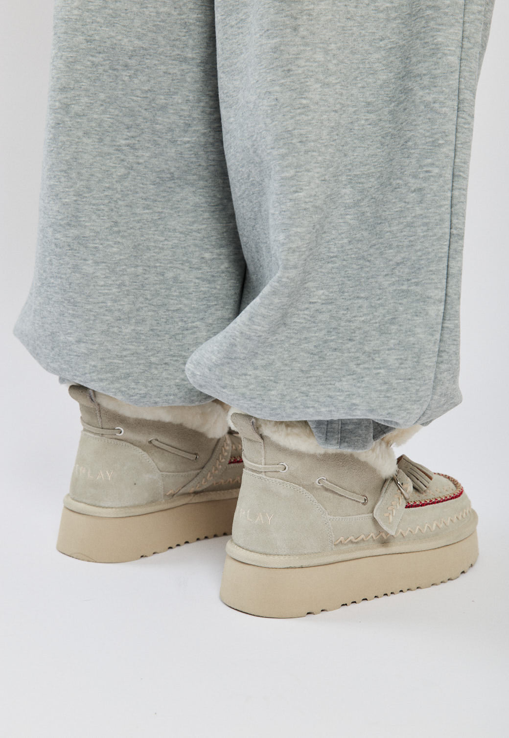 מגפוני זמש לנשים Cozy בצבע אבן עם בטנה מחממת