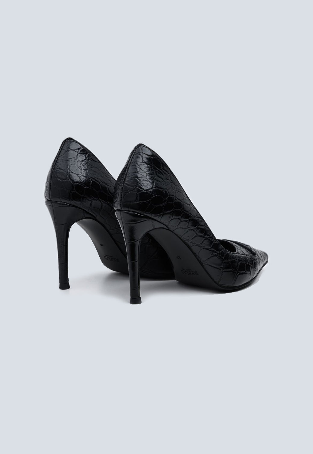 נעלי עקב שפיץ אלגנטיות