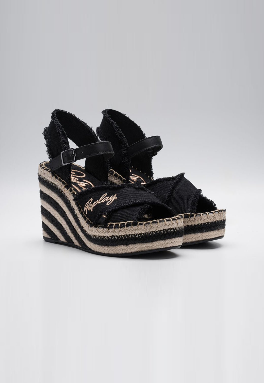 סנדלי פלטפורמה לנשים JESS בצבע שחור