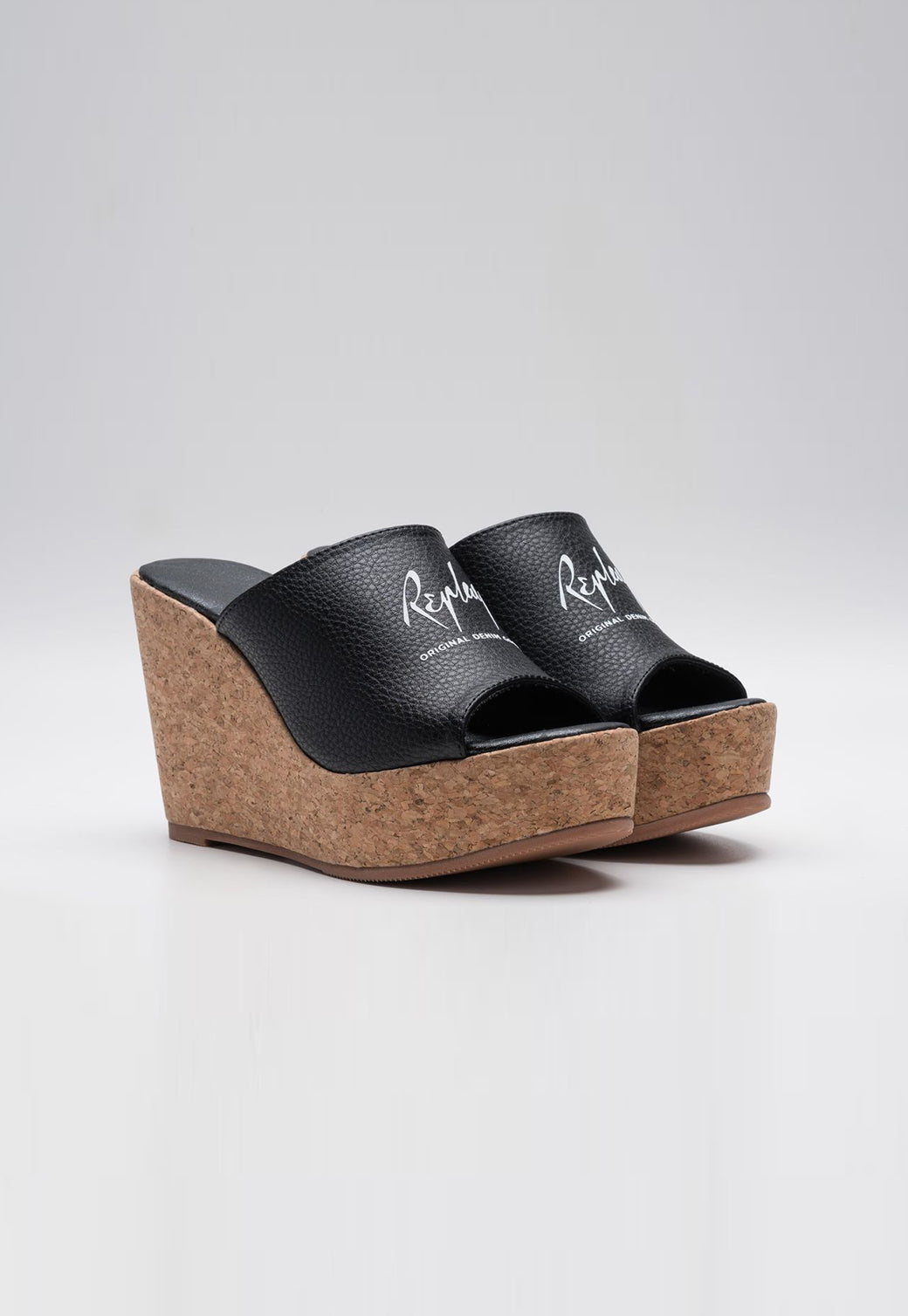 סנדלי פלטפורמה לנשים ASIA בצבע שחור