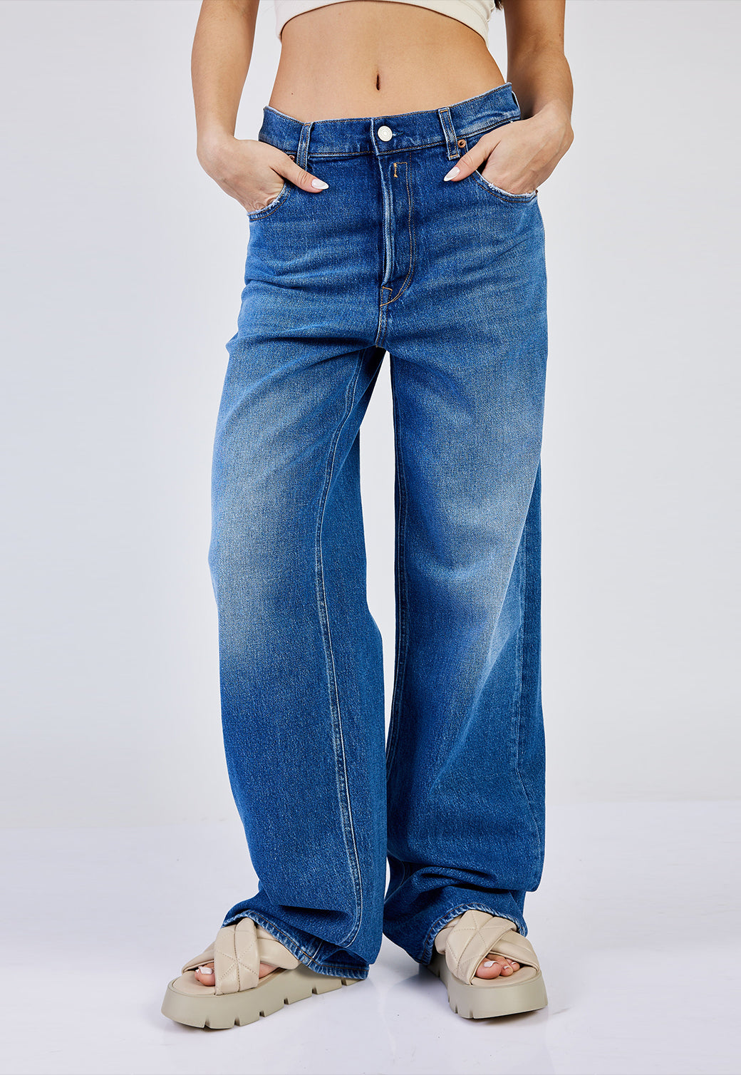 מכנסי ג'ינס CARY Wide Leg Fit נשים