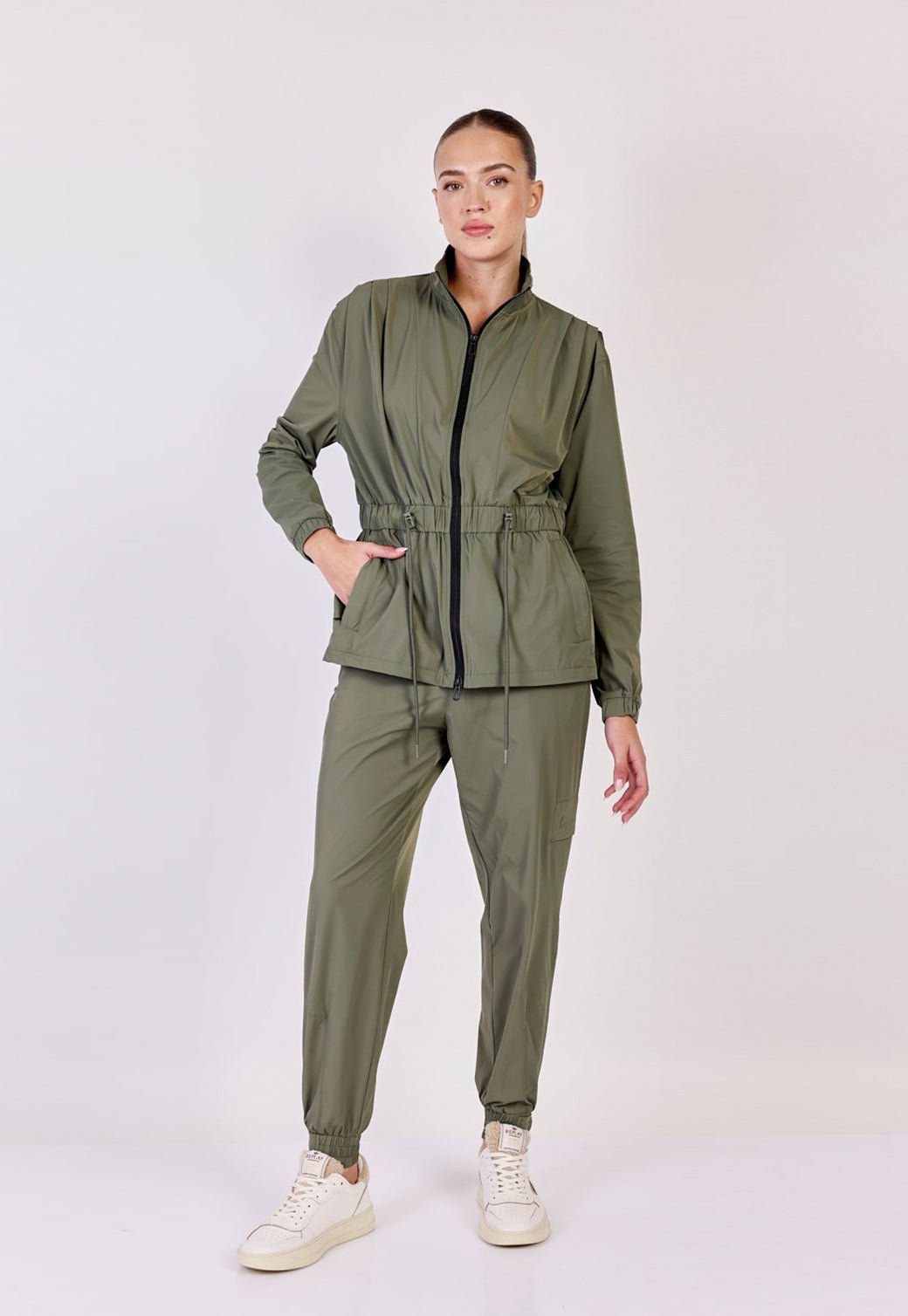 ג'קט ניילון מרוכסן נשים - Replay