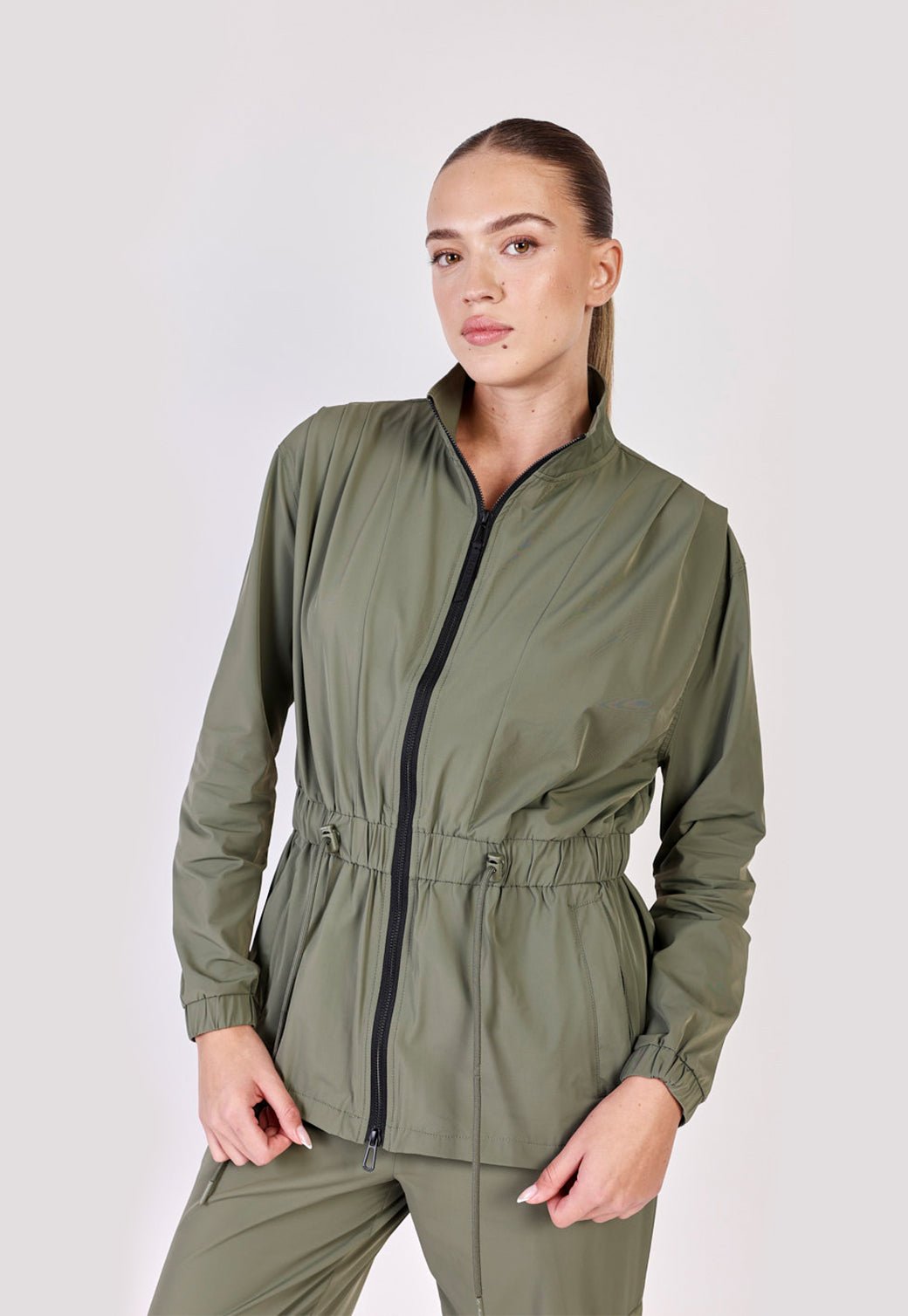 ג'קט ניילון מרוכסן נשים - Replay