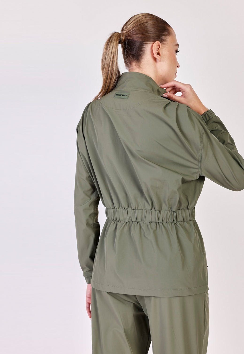 ג'קט ניילון מרוכסן נשים - Replay