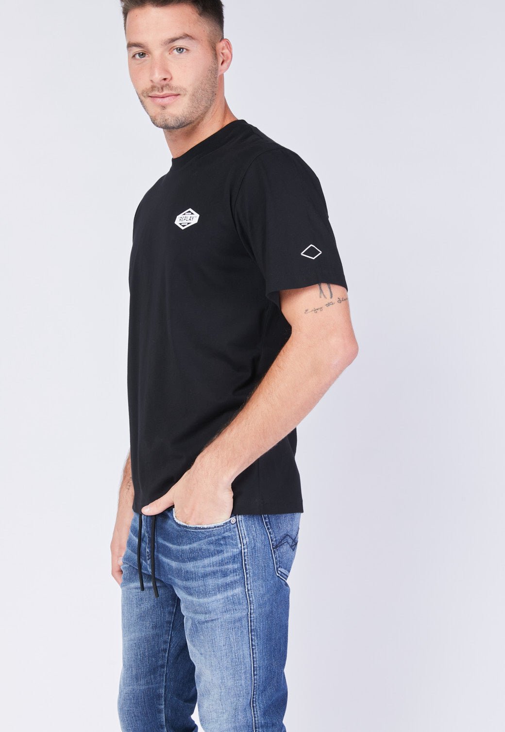 טי שירט קצרה עם הדפס בגב גברים - Replay