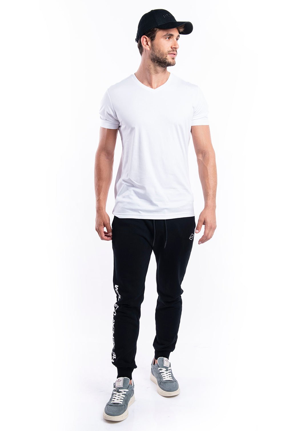 טי שירט וי קצרה גברים - Replay