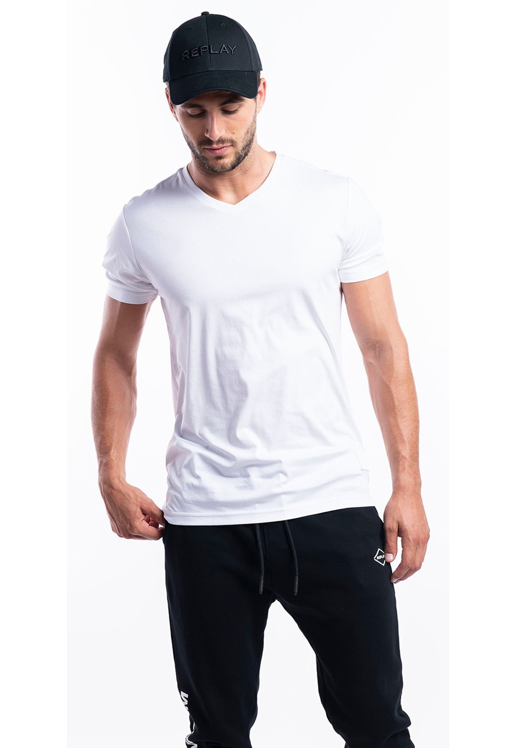 טי שירט וי קצרה גברים - Replay