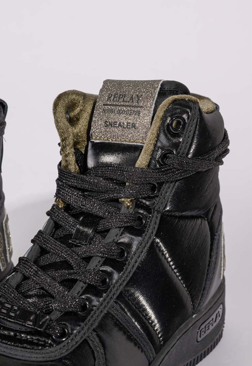 מגפון Epic Hightop נשים - Replay