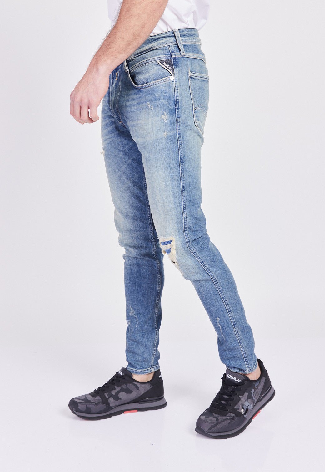 מכנסי ג'ינס Slim Fit BRONNY עם קרעים גברים - Replay