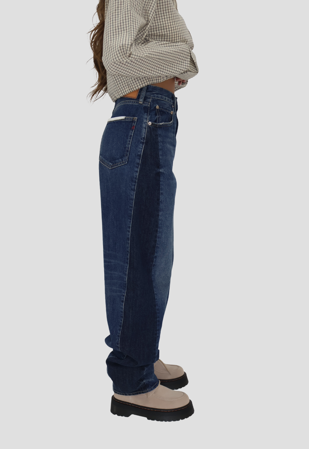 ג׳ינס LILACH לנשים בגזרה רחבה בצבע כחול בינוני