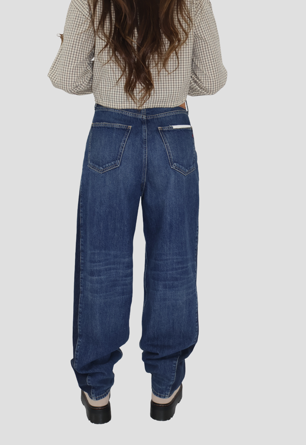 ג׳ינס LILACH לנשים בגזרה רחבה בצבע כחול בינוני