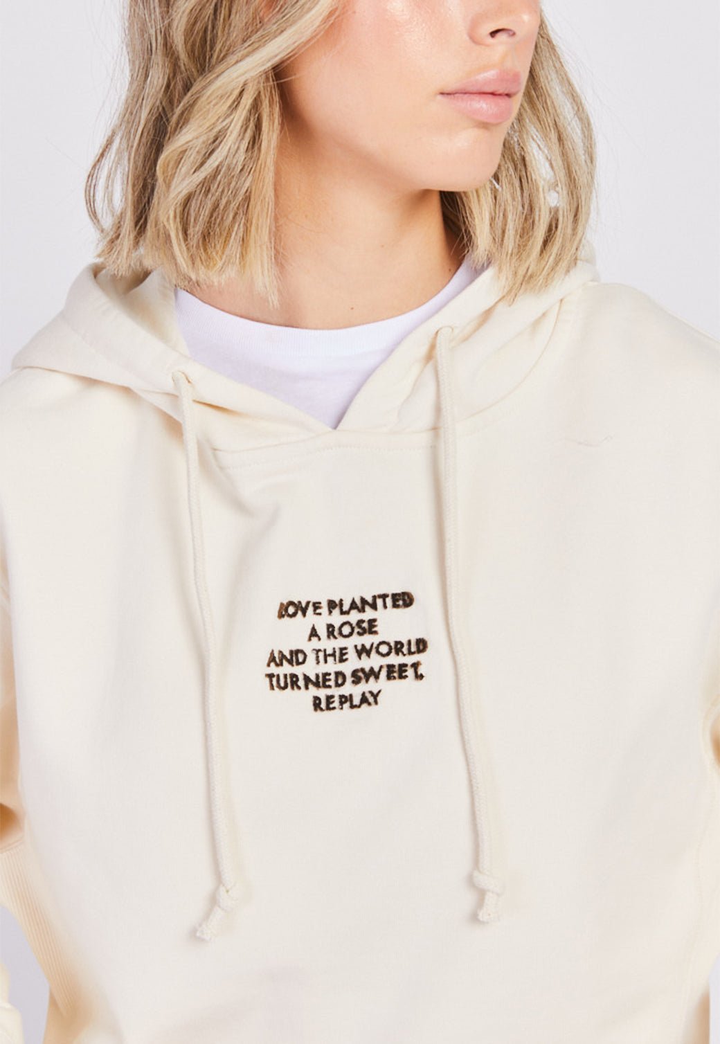 סווטשירט קפוצ'ון עם כיתוב בחזה נשים - Replay