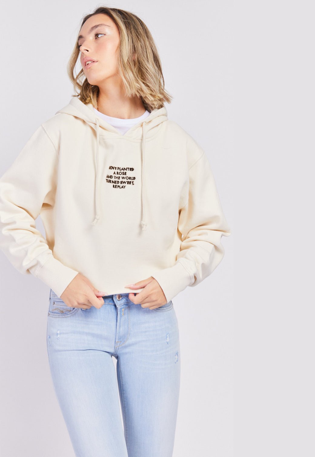 סווטשירט קפוצ'ון עם כיתוב בחזה נשים - Replay