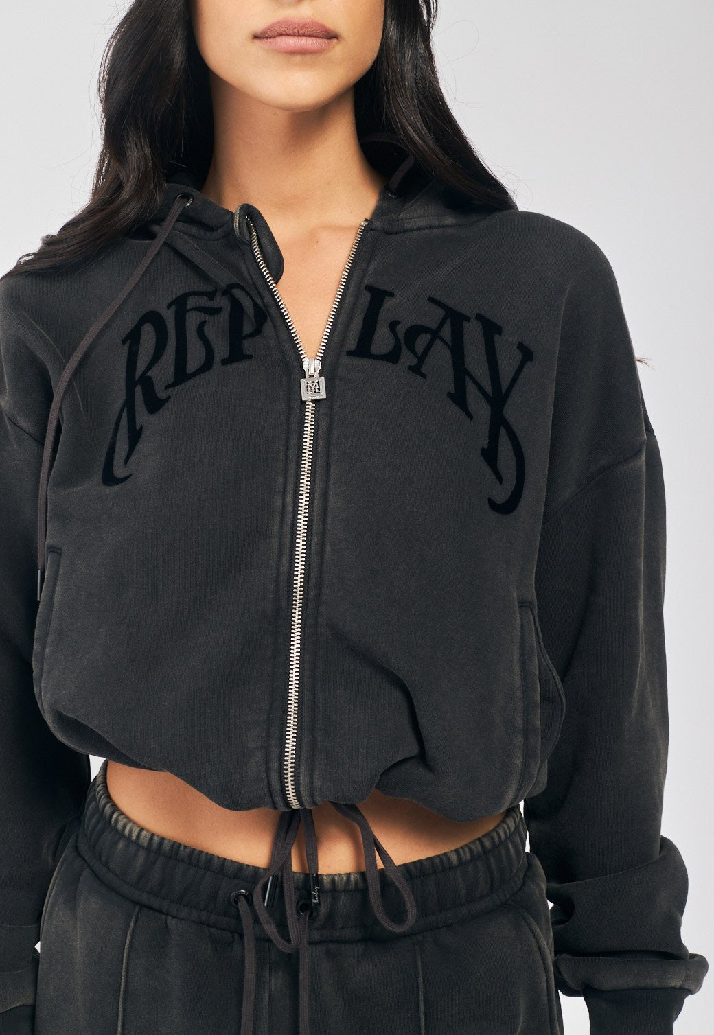 סווטשירט קפוצ'ון עם כיתוב נשים - Replay